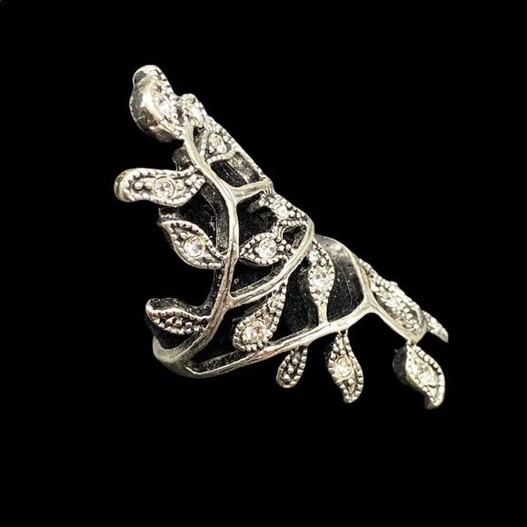 Silver tone vine ring with rhinestones marcasite style knuckle-to-knuckle - Picture 6 of 8